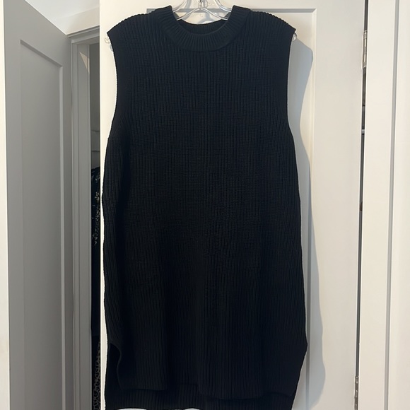 H&M Ribbed Sweater Vest Size M Black Never Worn - Picture 4 of 6